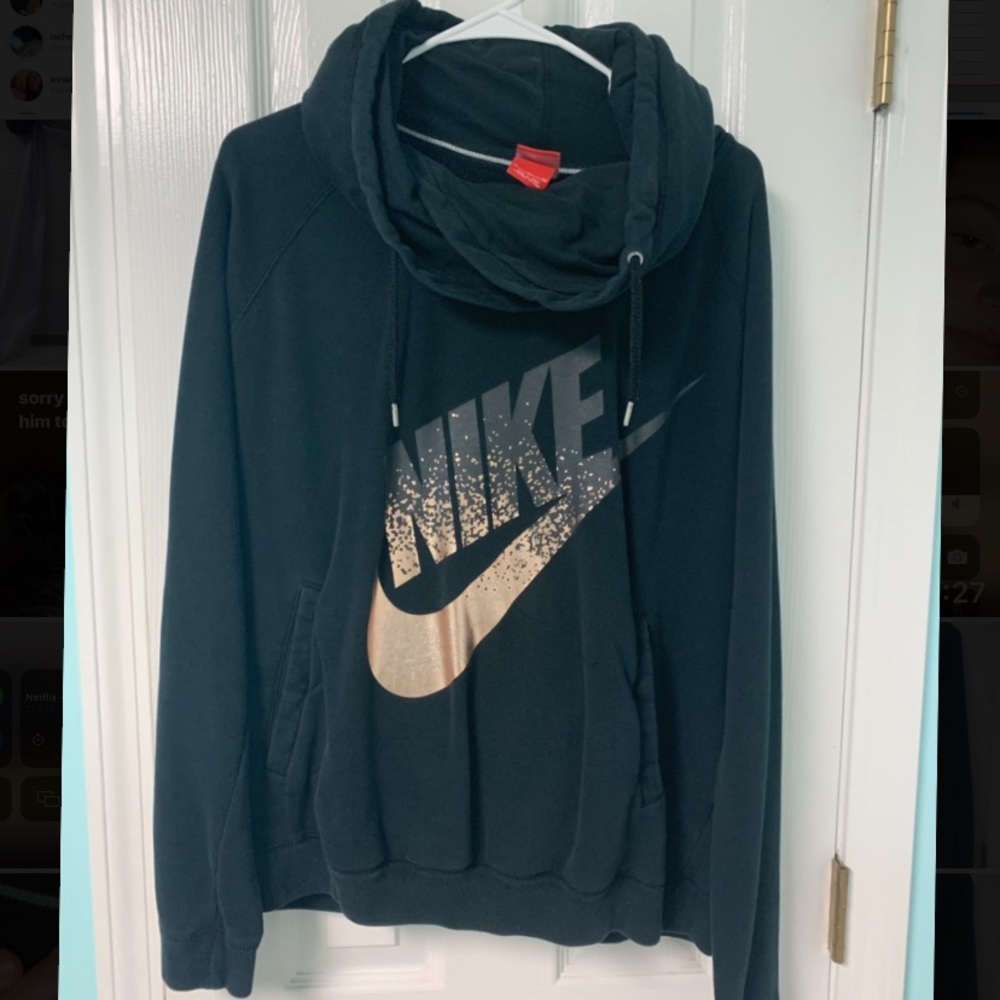 Nike Hoodie Golden Logo